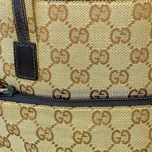 Gucci GG Canvas Handbag - Picture 9 of 16